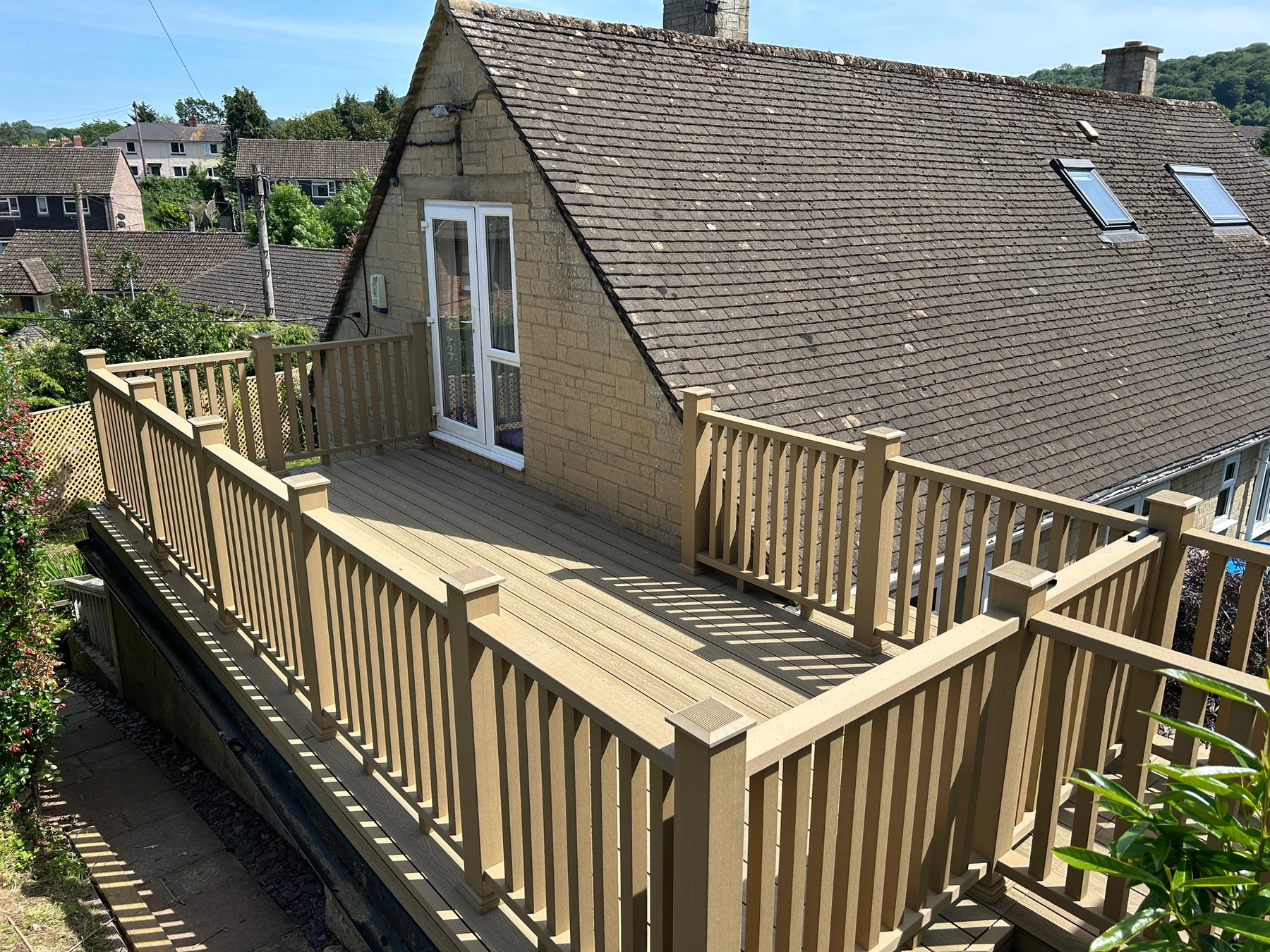 Composite Decking & Balustrade Installation in Gloucester, Cheltenham & Stroud